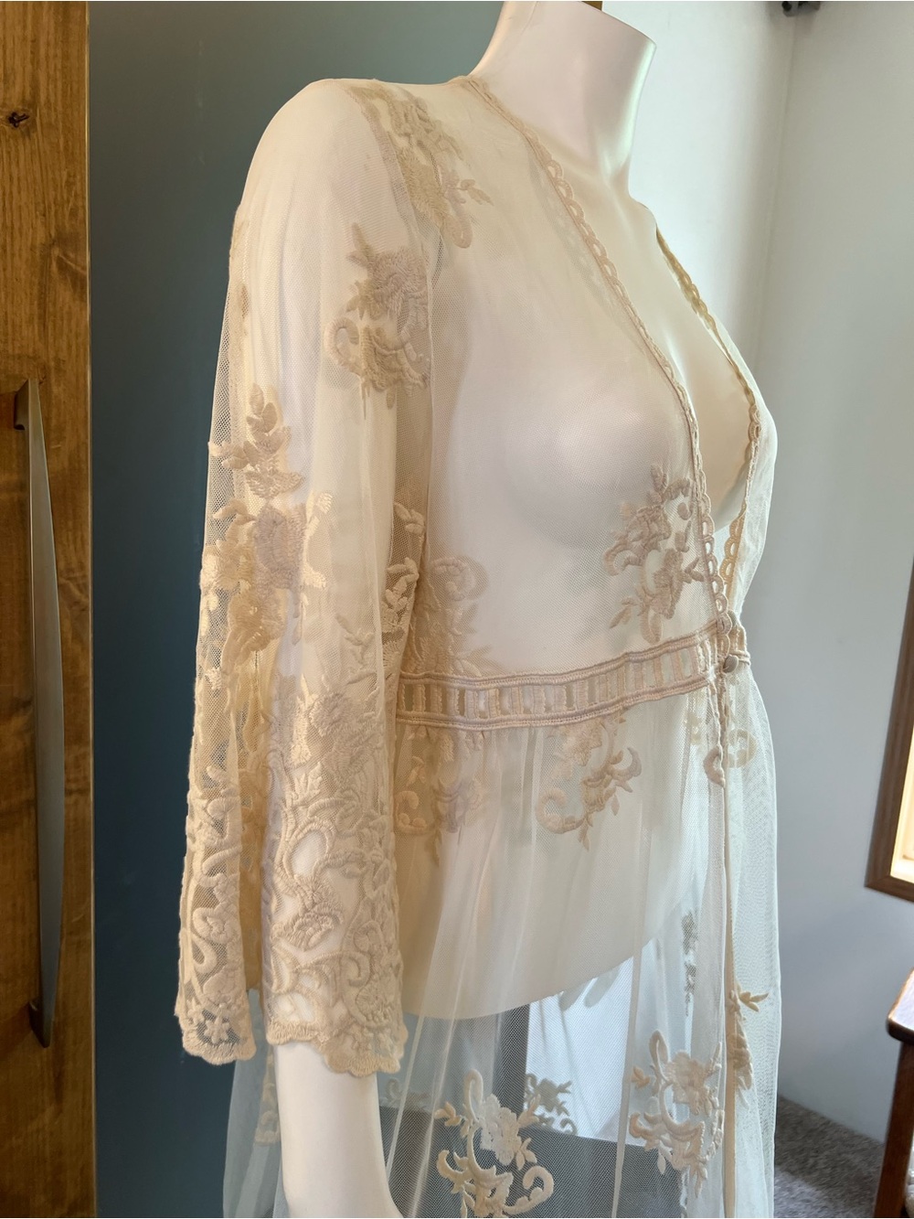 Torrid Mesh Embroidered Duster Kimono Ivory 00 M L 10 - Picture 6 of 15